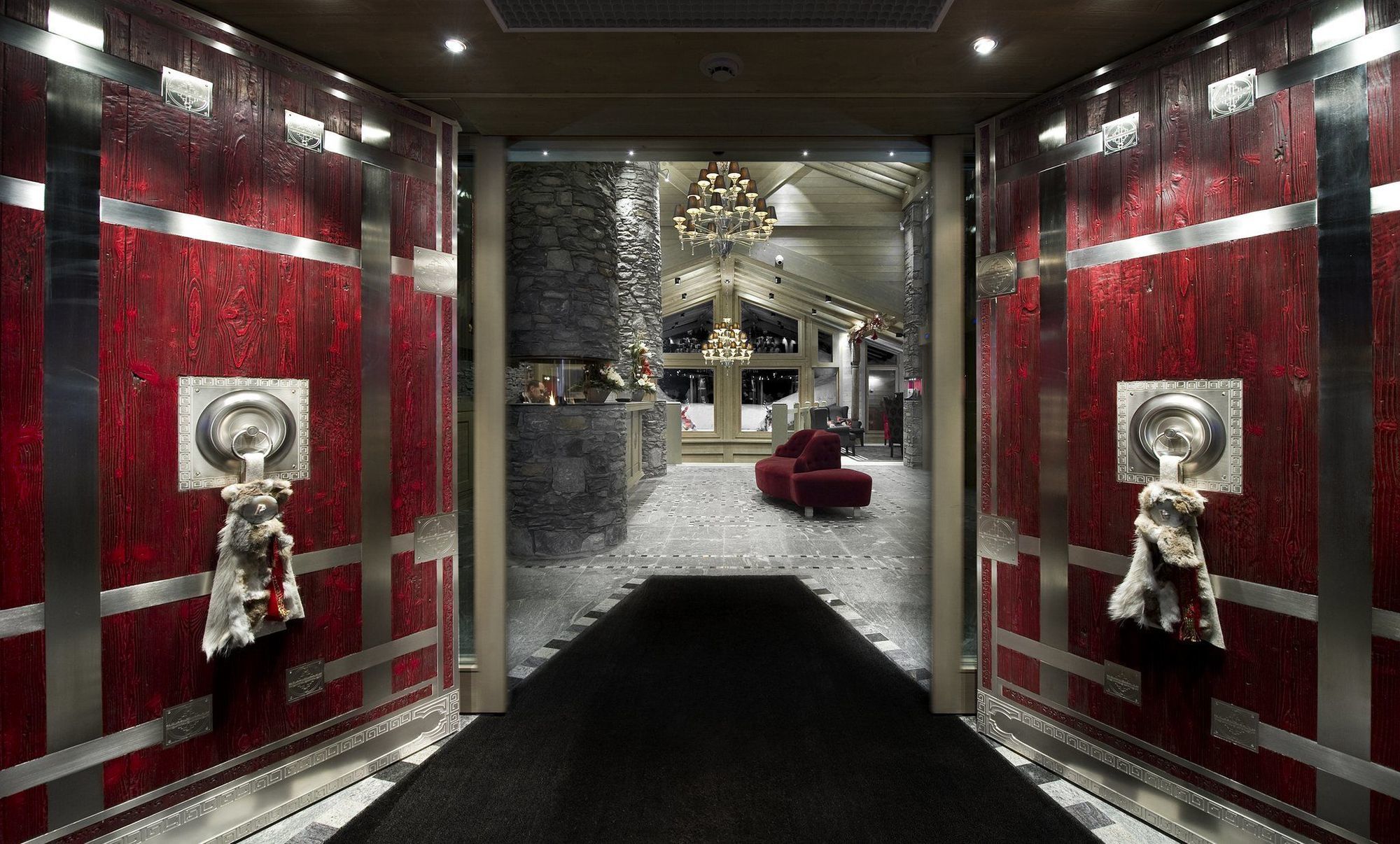 Hotel Le K2 Palace Courchevel Exterior photo