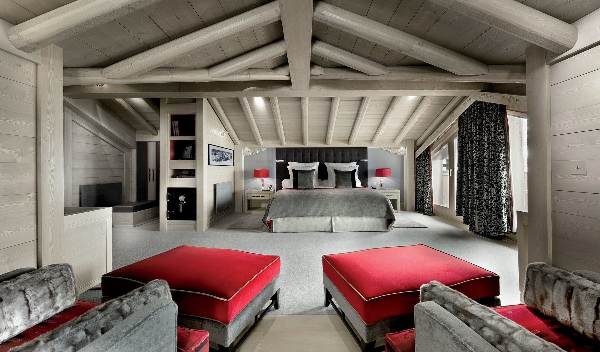 Hotel Le K2 Palace Courchevel Exterior photo
