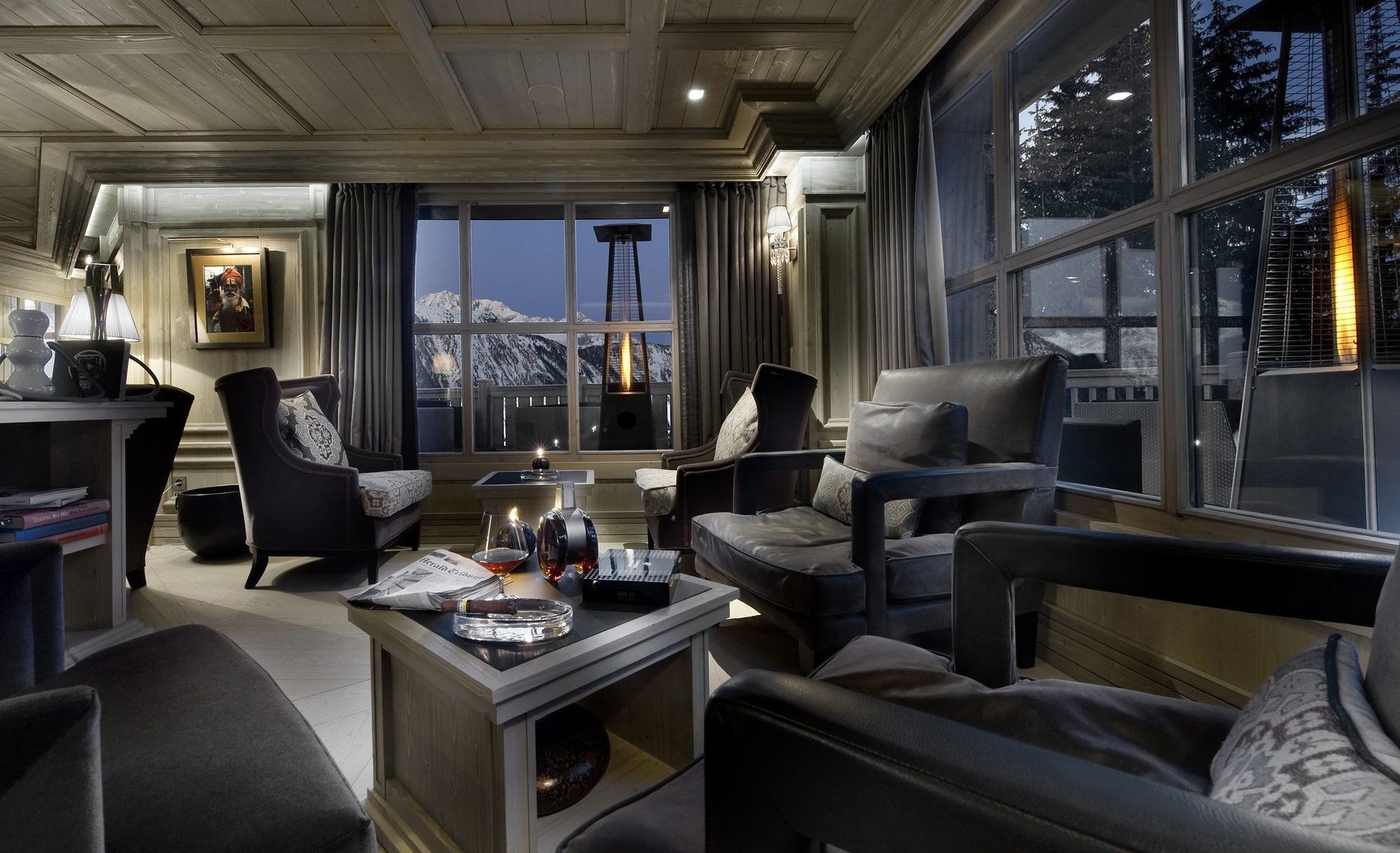 Hotel Le K2 Palace Courchevel Exterior photo